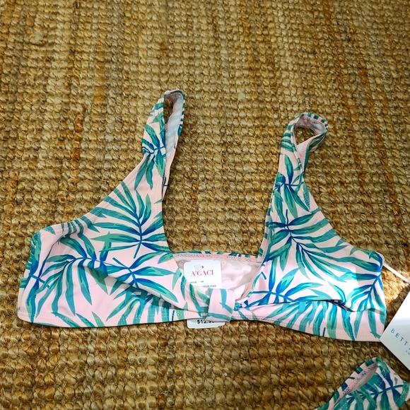 🆕️ Tropical Leaf Bikini Set - Picture 3 of 6